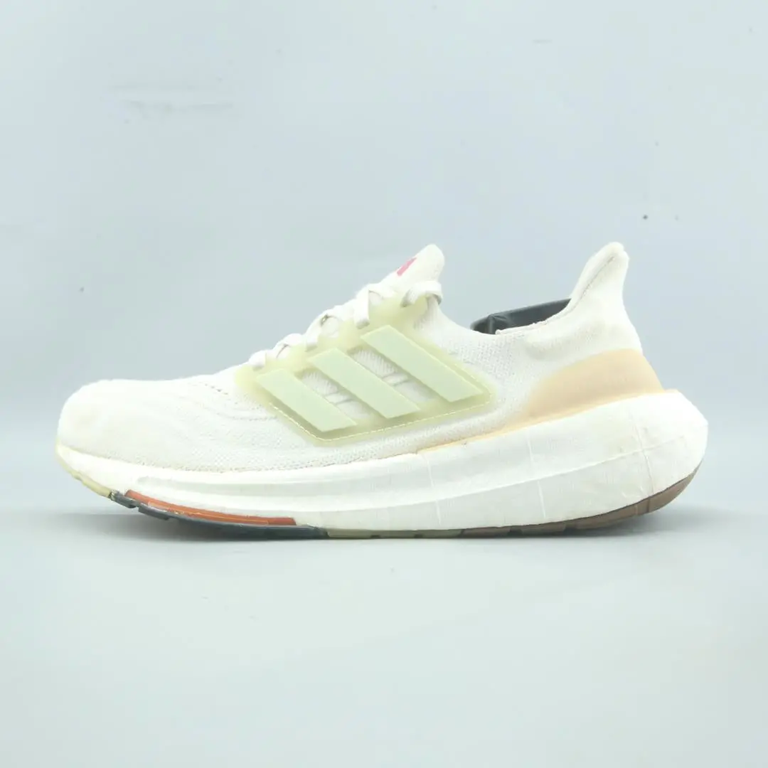 Adidas Ultra Boost Light 1