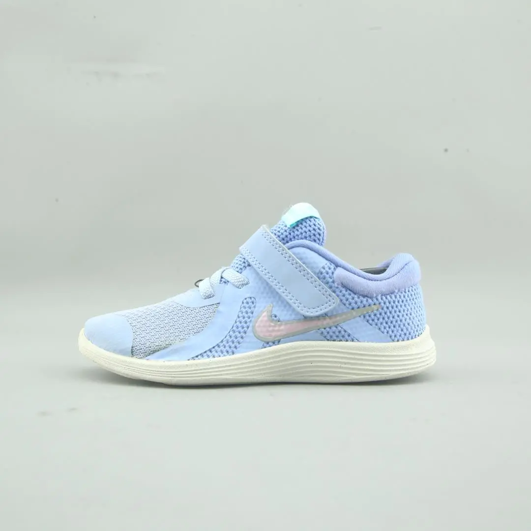 Nike Revolution 4 1