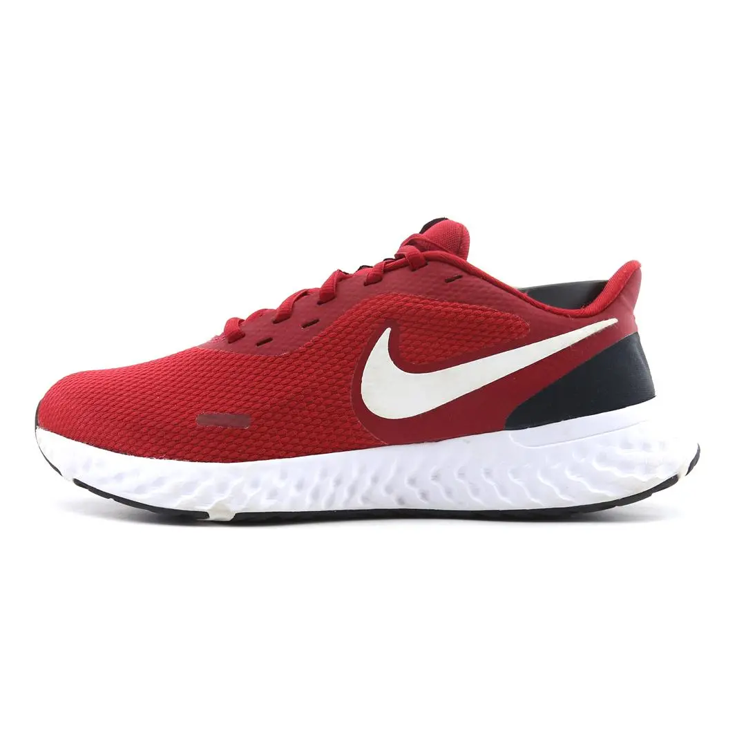 Nike Revolution 5 1