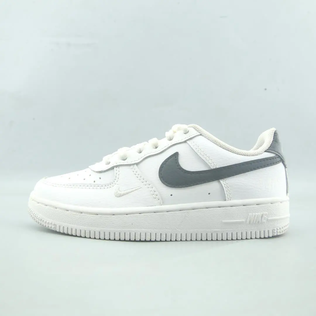 Nike Air Force 1 Low '07 1
