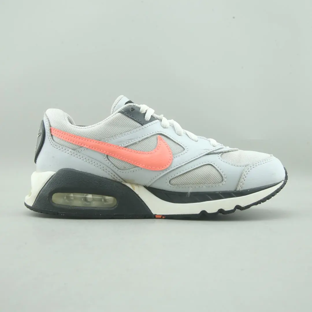 Nike Air Max Ivo 2