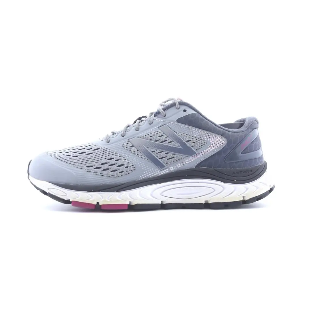 New Balance 840V4 1