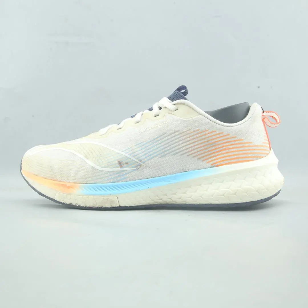 Li-Ning Dark Horse 5 1