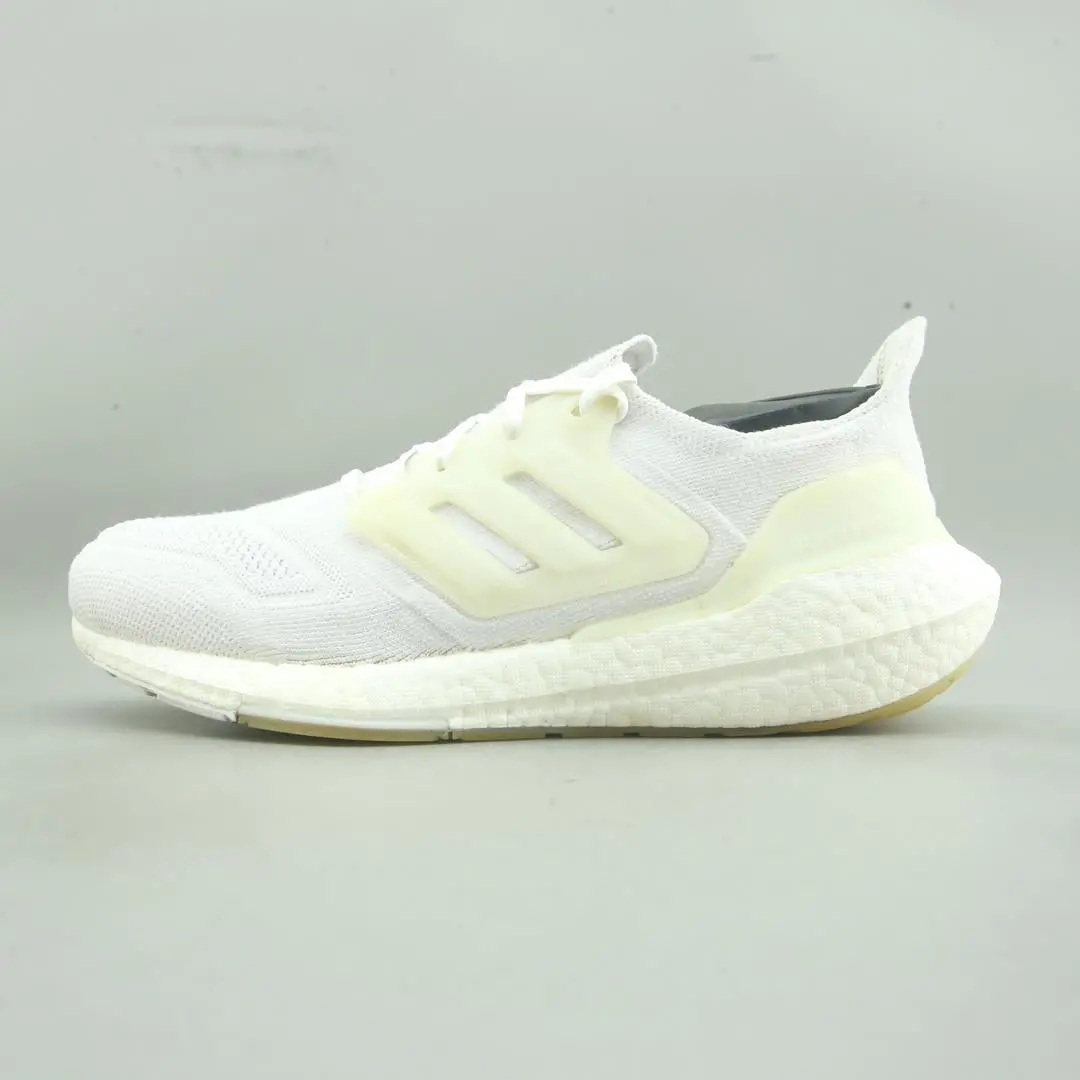 Adidas  Ultraboost 22 1