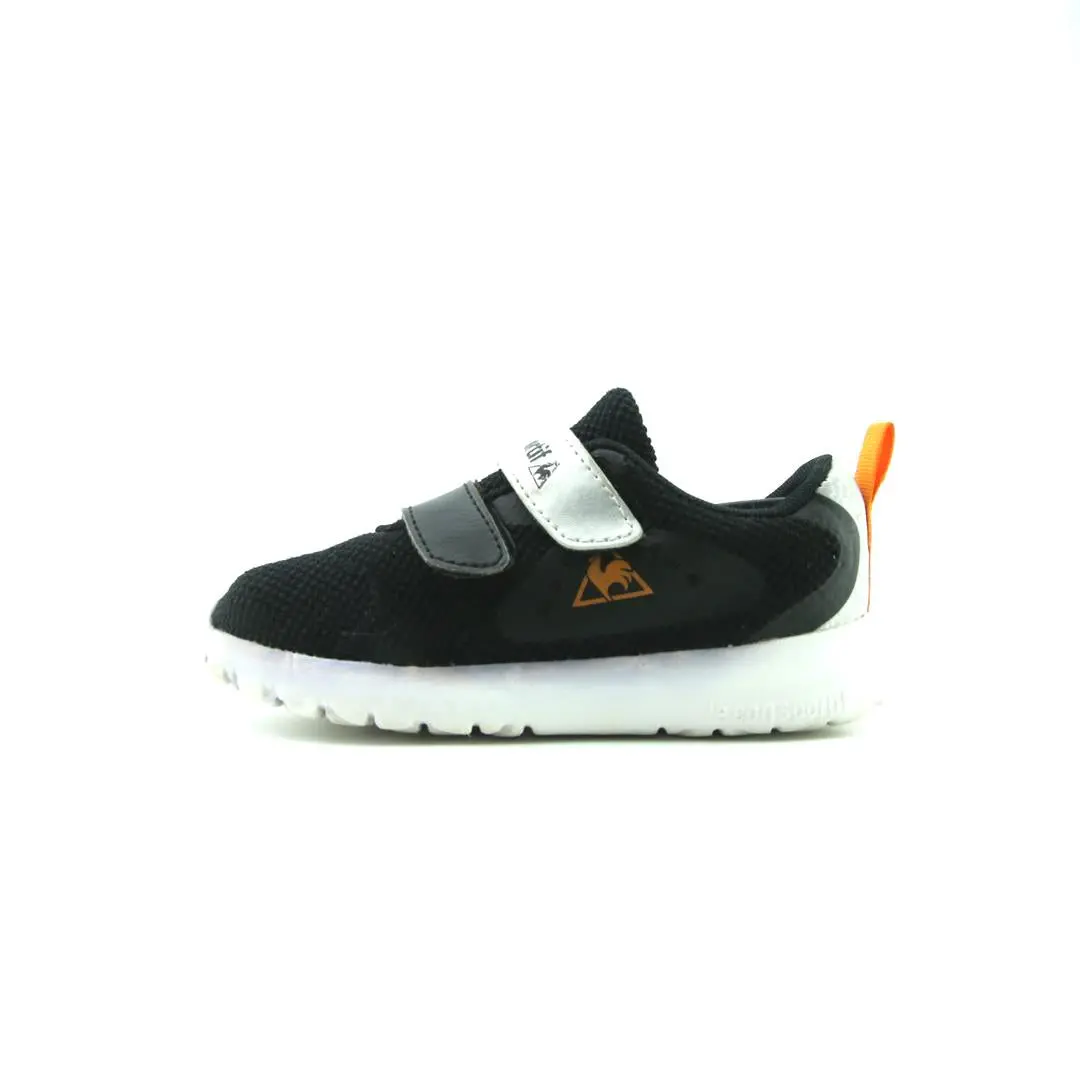 Le Coq Sportif . 1