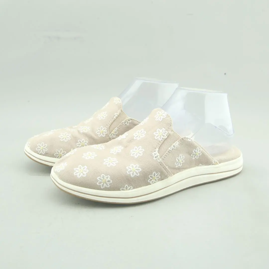 Clarks Cloud Steppers 1