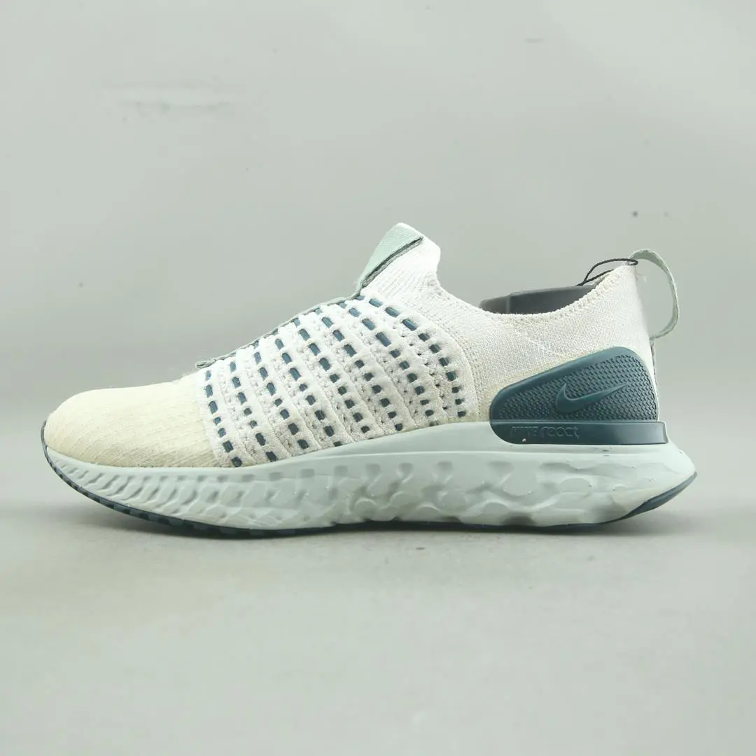 Nike  React Phantom Run Flyknit 2 1