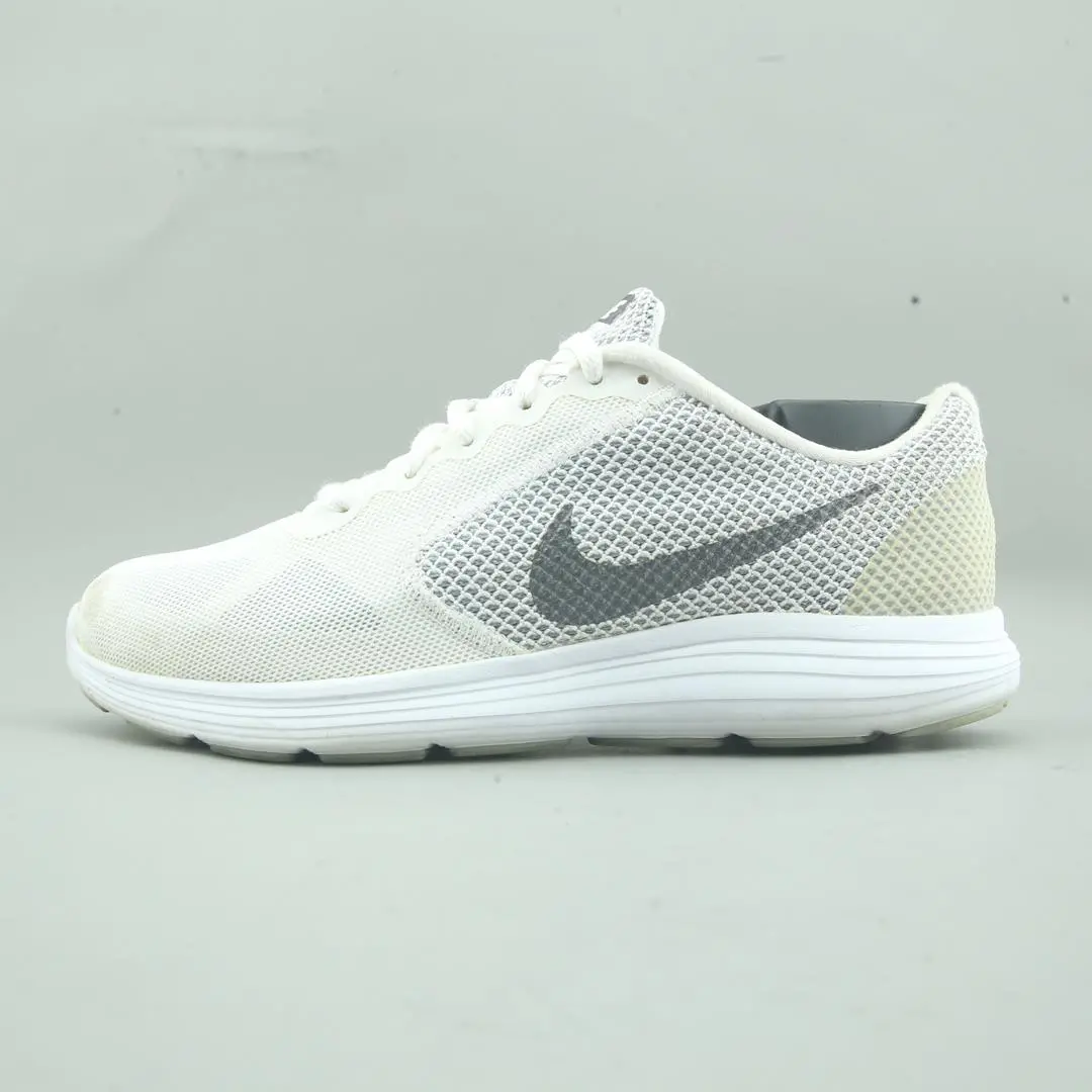 Nike  Revolution 3 1