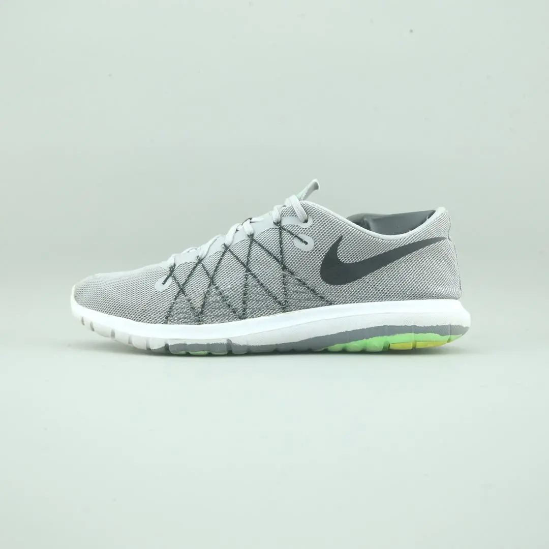 Nike  Flex Fury 2 1