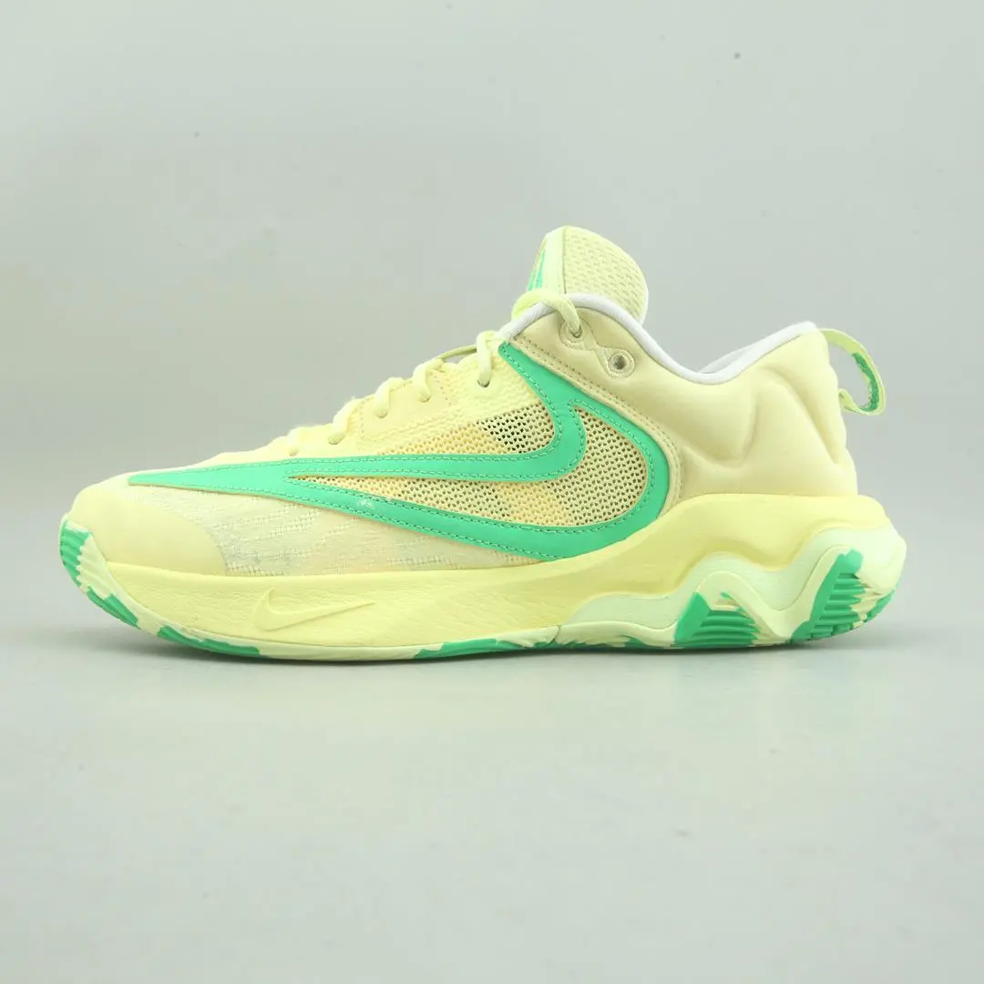 Nike Giannis Immortality 3 1