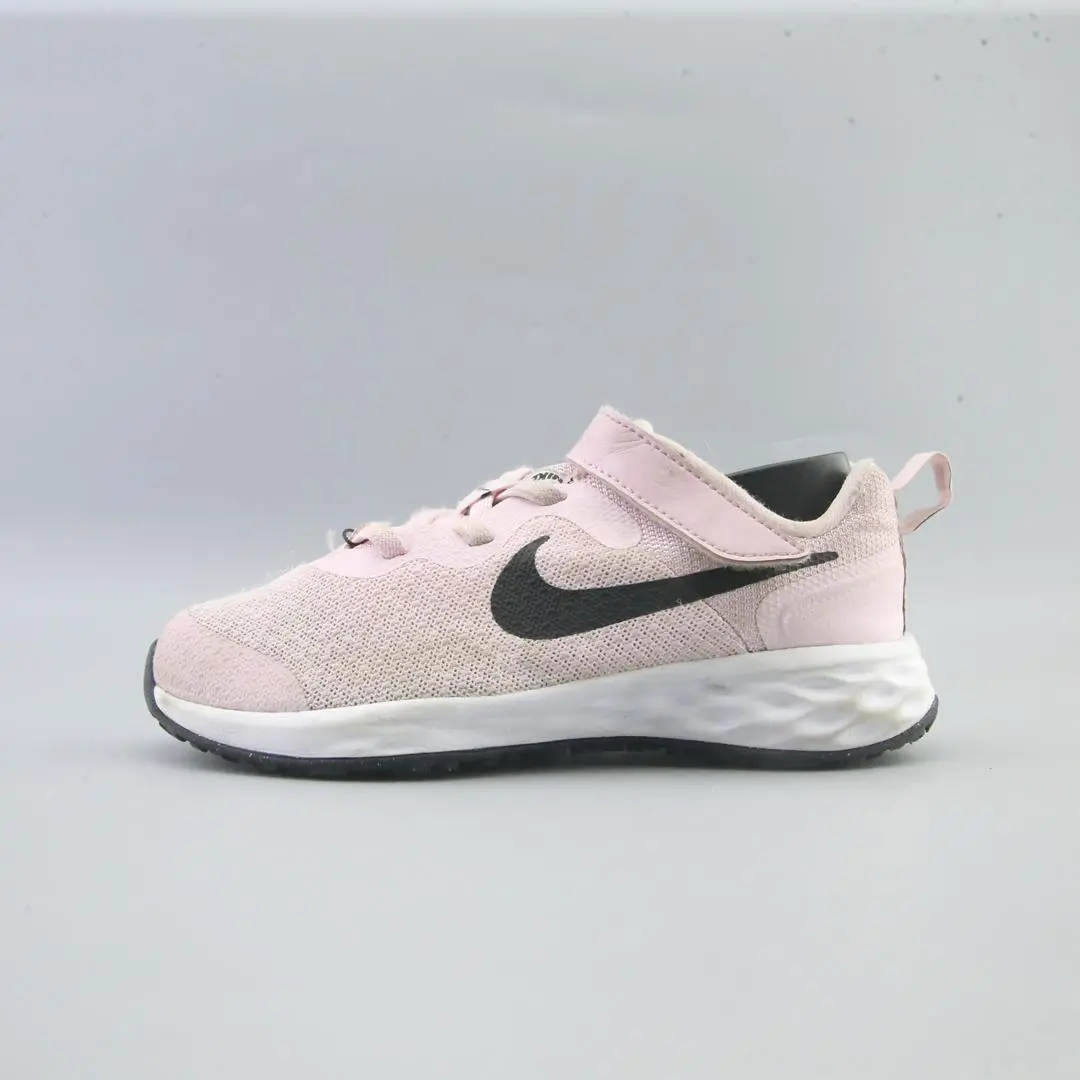 Nike Revolution 6 1