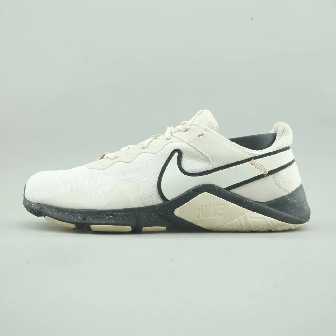 Nike  Legend Essential 2 1