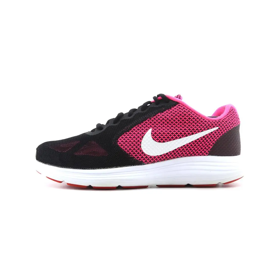 Nike Revolution 3 1