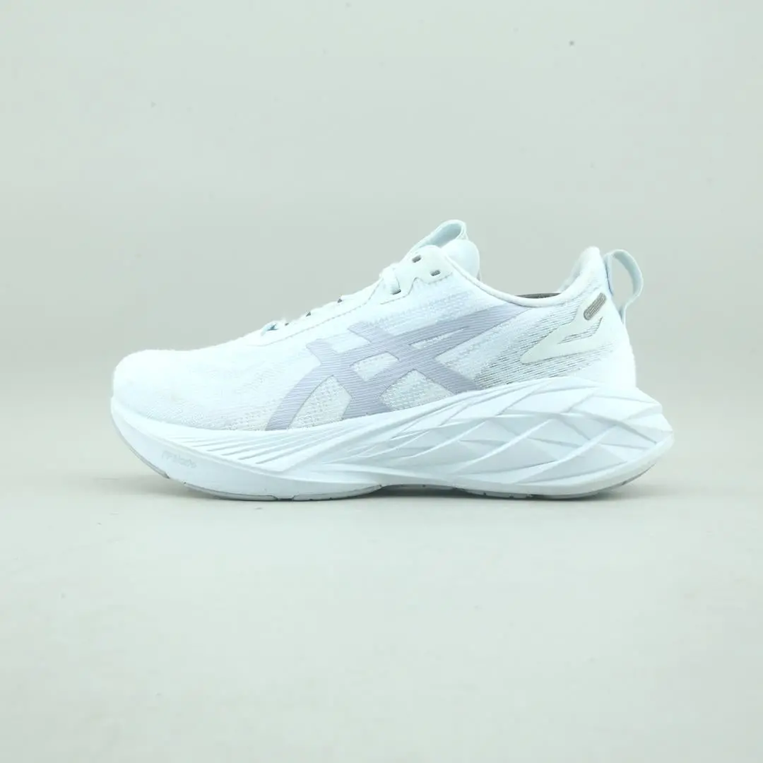 Asics Novablast 1